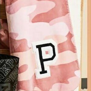 New Victoria's Secret PINK Camo Sherpa blanket